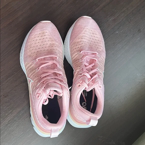 Nike react Infinity Flyknit Women's Soft Pink Running Shoes size 7.5 - Picture 2 of 7